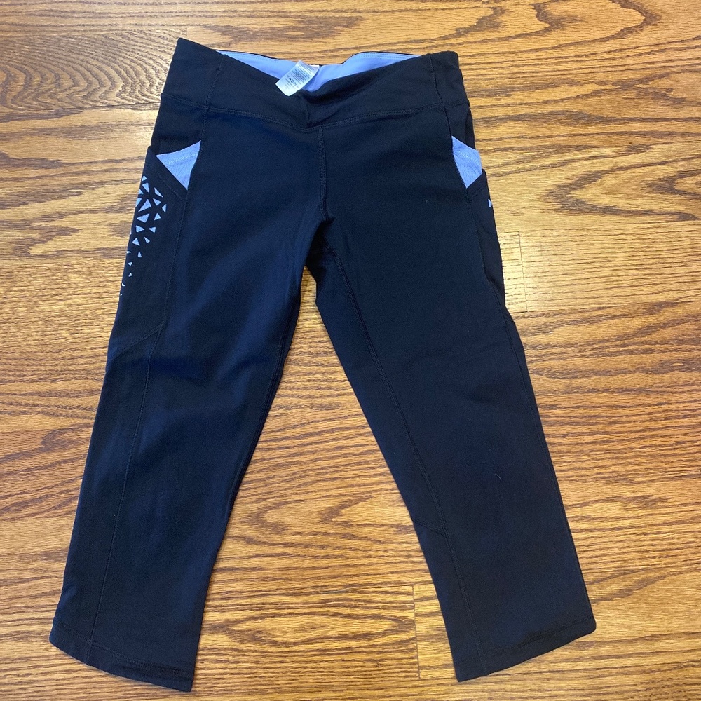 Ivivva leggings with pockets